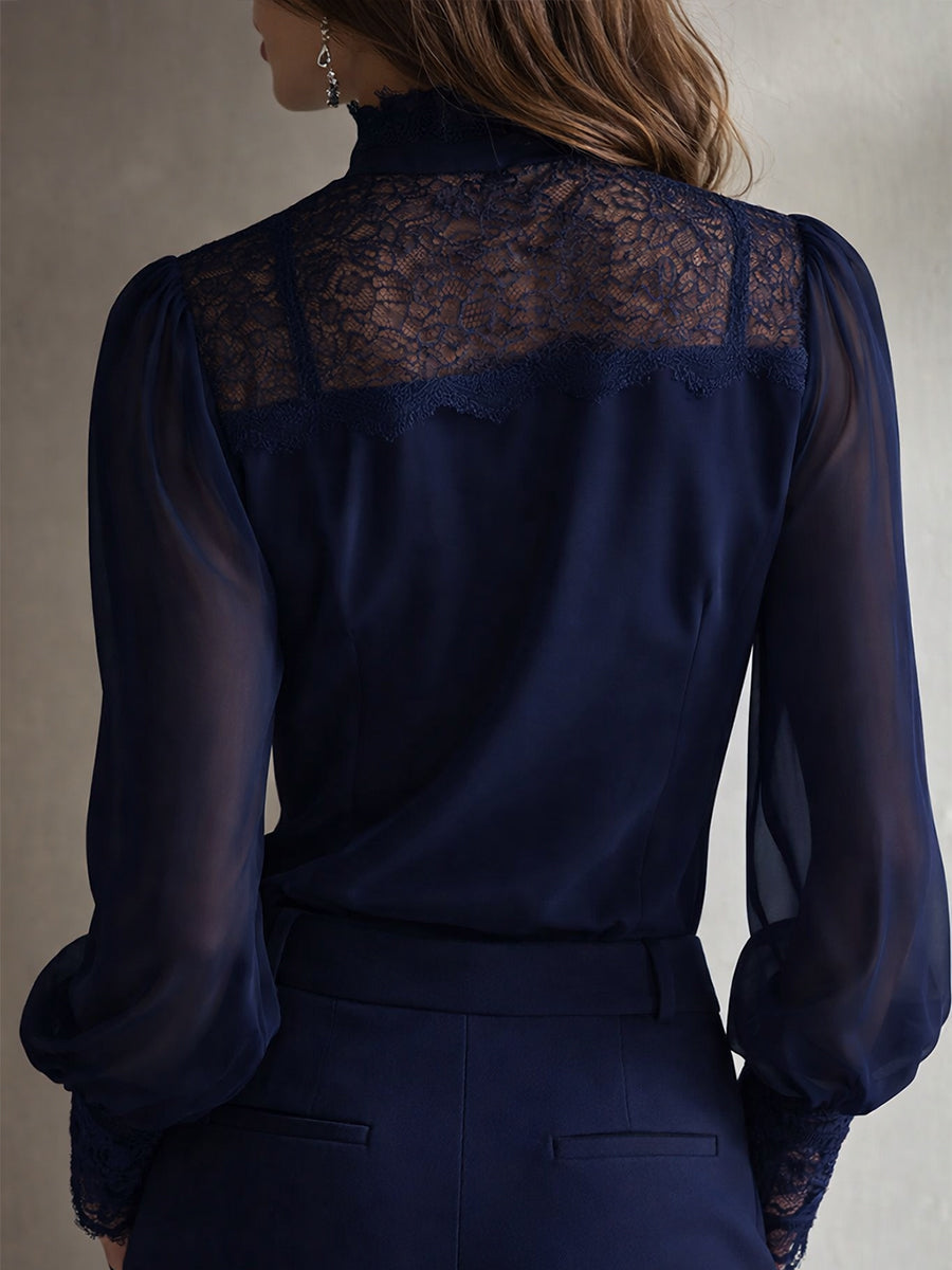 Camicetta in Chiffon con Colletto Alto e Lacci sul Collo, in Stile Retrò ed Elegante, con Pizzo