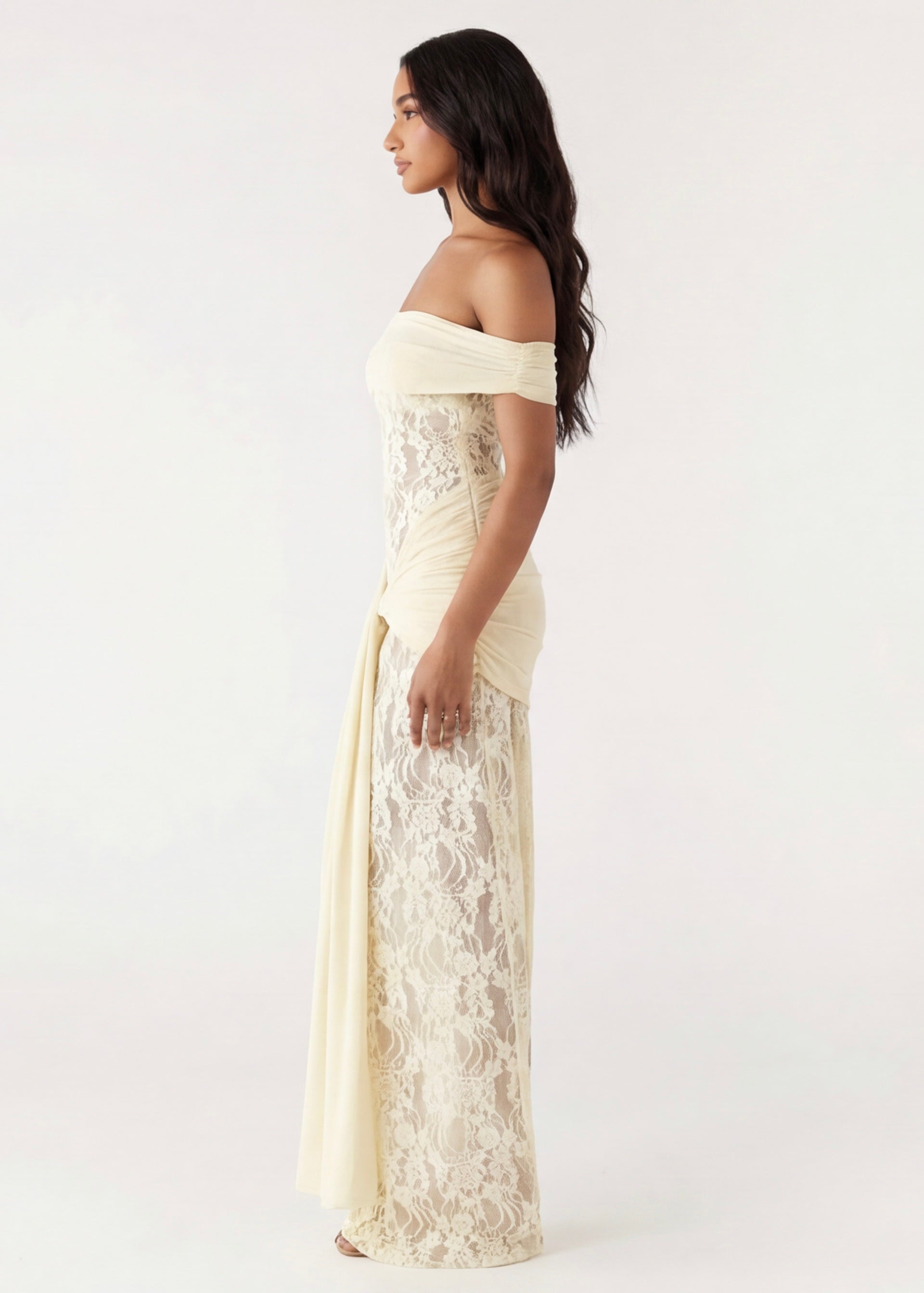 Valenza | Lace Gown Maxi