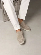 Classic | Mocassino in Pelle Scamosciata Grigio Chiaro