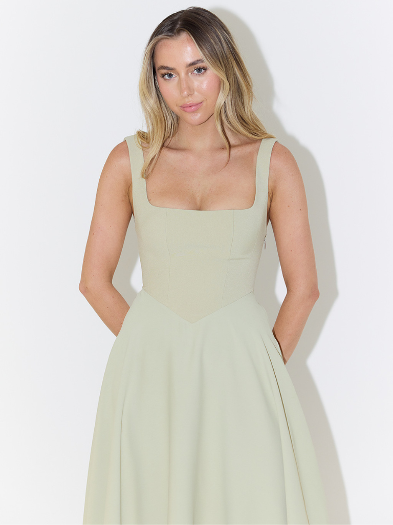 Abito MELIS – Eleganza Fluida & Femminilità Senza Tempo